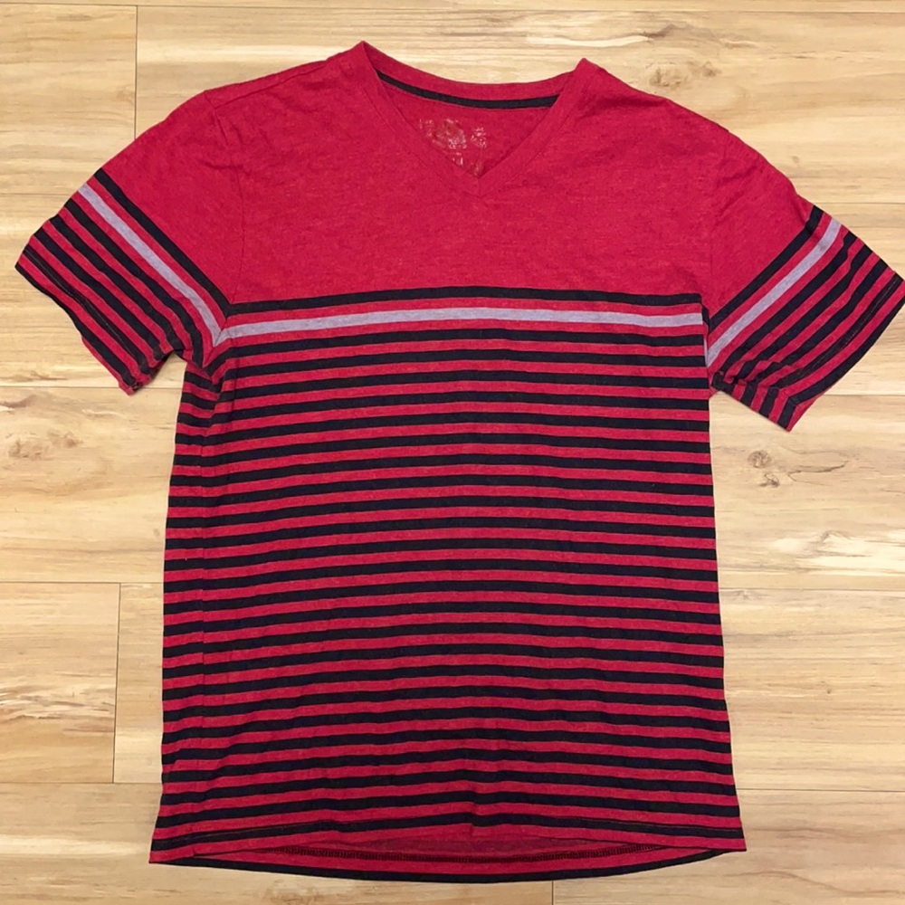 American Rag V- Neck T (Size: S)